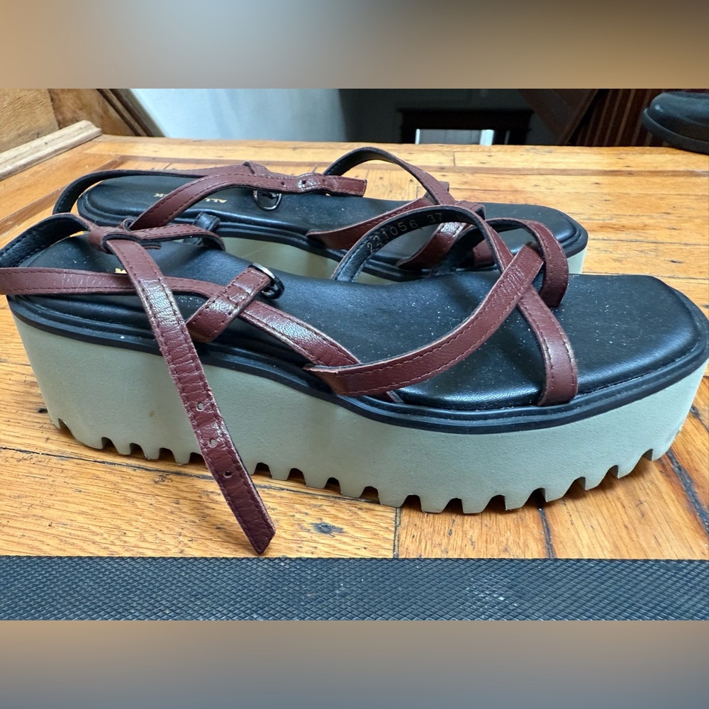 ALL BLACK Women's Platform Sandals